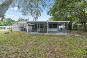 302 51st St W, Bradenton, FL 34209 - Photo 34