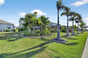 998 Signet Dr, Apollo Beach, FL 33572 - Photo 12