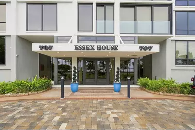 707 S Gulfstream Avenue #207, Sarasota, FL 34236 - Photo 1