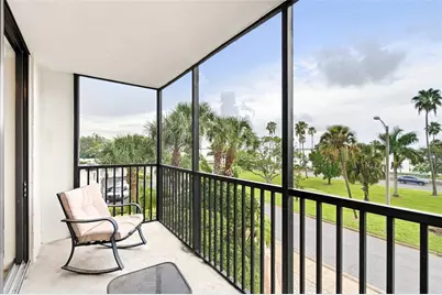 707 S Gulfstream Avenue #207, Sarasota, FL 34236 - Photo 20