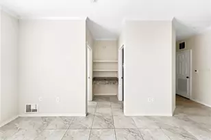 10205 Courtney Palms Blvd, Tampa, FL 33619 - Photo 10