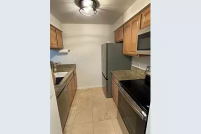 14308 Hanging Moss Circle #101, Tampa, FL 33613 - Photo 6