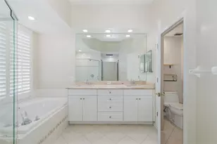4770 Pebble Brook Dr, Oldsmar, FL 34677 - Photo 16