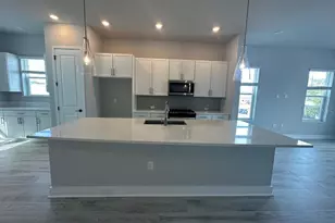 89 28th St S, Saint Petersburg, FL 33712 - Photo 4