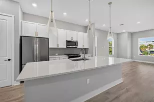 89 28th St S, Saint Petersburg, FL 33712 - Photo 8