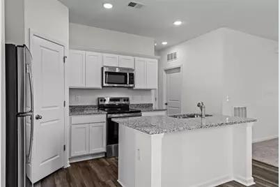 14626 Italy Avenue, Dade City, FL 33523 - Photo 6
