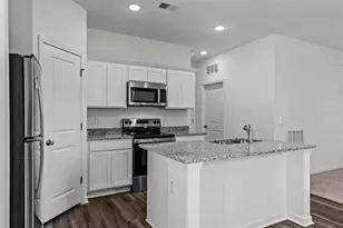 14626 Italy Ave, Dade City, FL 33523 - Photo 6
