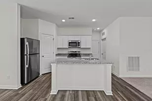 14626 Italy Ave, Dade City, FL 33523 - Photo 10