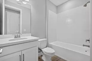 35709 Emberview Dr, Zephyrhills, FL 33541 - Photo 22