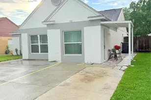 2130 Redleaf Dr, Brandon, FL 33510 - Photo 2
