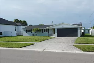 536 Flamingo Dr, Apollo Beach, FL 33572 - Photo 2