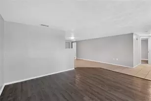 11236 Yellowwood Ln, Port Richey, FL 34668 - Photo 10