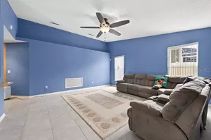 4609 Oak River Cir, Valrico, FL 33596 - Photo 12