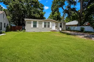 791 35th Ave S, Saint Petersburg, FL 33705 - Photo 1
