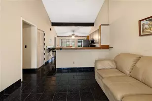 8584 Briar Grove Cir, Tampa, FL 33615 - Photo 2