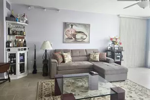 7100 Sunshine Skyway Ln S, Saint Petersburg, FL 33711 - Photo 6