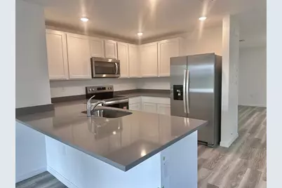 37066 Kings Crown Drive, Zephyrhills, FL 33541 - Photo 10