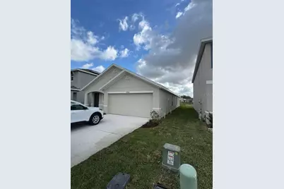 37066 Kings Crown Drive, Zephyrhills, FL 33541 - Photo 2