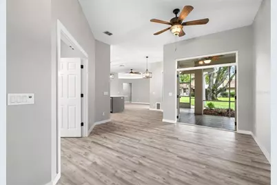 6245 Silver Oaks Drive, Zephyrhills, FL 33542 - Photo 14