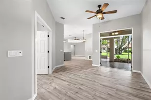 6245 Silver Oaks Dr, Zephyrhills, FL 33542 - Photo 14