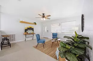 2075 Indigo Dr, Clearwater, FL 33763 - Photo 8