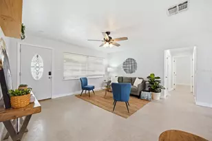 2075 Indigo Dr, Clearwater, FL 33763 - Photo 6