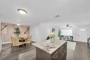 650 Timber Bay Cir W, Oldsmar, FL 34677 - Photo 12