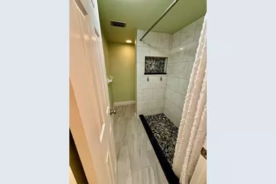 802 Cordova Green #802, Seminole, FL 33777 - Photo 14