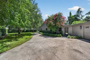 3020 W Villa Rosa Park, Tampa, FL 33611 - Photo 2