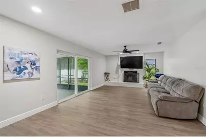 16507 Cranwood Place, Tampa, FL 33618 - Photo 10