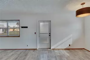 202 Bedford Trail, Sun City Center, FL 33573 - Photo 8