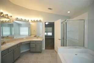 5225 Algerine Pl, Wesley Chapel, FL 33544 - Photo 32