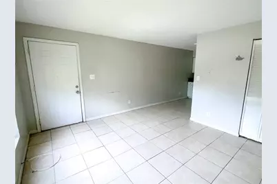 2205 Irene Street #4, Lutz, FL 33549 - Photo 8
