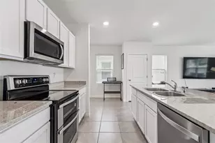 5667 Chorleywood Ln, Wesley Chapel, FL 33545 - Photo 12
