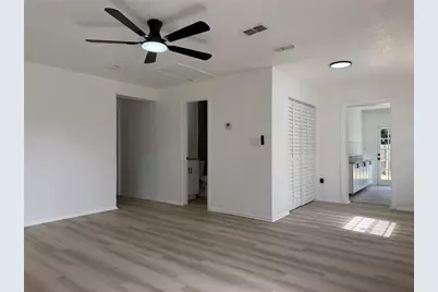 1102 E 108th Avenue, Tampa, FL 33612 - Photo 2