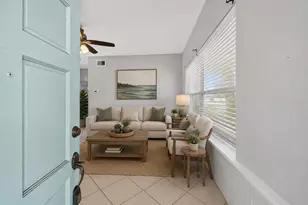 516 64th St S, Saint Petersburg, FL 33707 - Photo 8