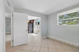 516 64th St S, Saint Petersburg, FL 33707 - Photo 34