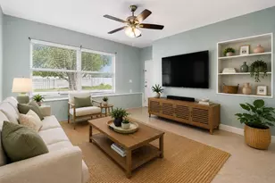 516 64th St S, Saint Petersburg, FL 33707 - Photo 14