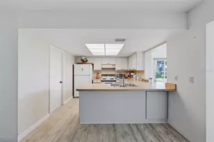 2118 Harleston Pl, Sun City Center, FL 33573 - Photo 10