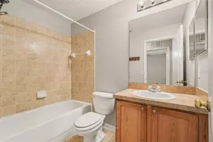 10536 Shady Falls Ct, Riverview, FL 33578 - Photo 14