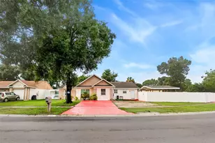 8903 Camino Villa, Tampa, FL 33635 - Photo 2