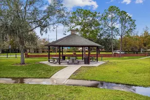 12450 Berkeley Square Dr, Tampa, FL 33626 - Photo 32