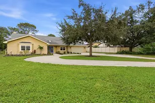 15127 Pennington Rd, Tampa, FL 33624 - Photo 2