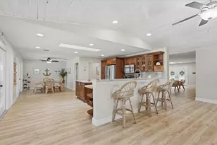 15127 Pennington Rd, Tampa, FL 33624 - Photo 24