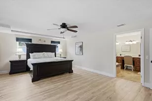 15127 Pennington Rd, Tampa, FL 33624 - Photo 36