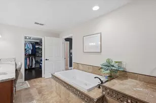 15127 Pennington Rd, Tampa, FL 33624 - Photo 36