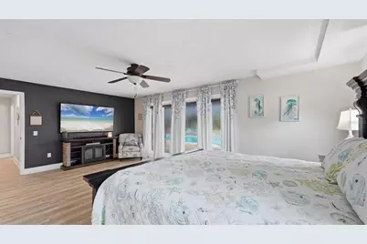 15127 Pennington Road, Tampa, FL 33624 - Photo 32