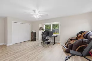 15127 Pennington Rd, Tampa, FL 33624 - Photo 42