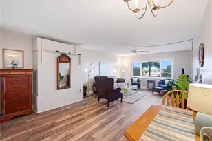 4725 Cove Cir, Saint Petersburg, FL 33708 - Photo 10