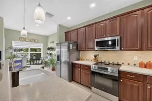 1724 Mira Lago Cir, Ruskin, FL 33570 - Photo 20